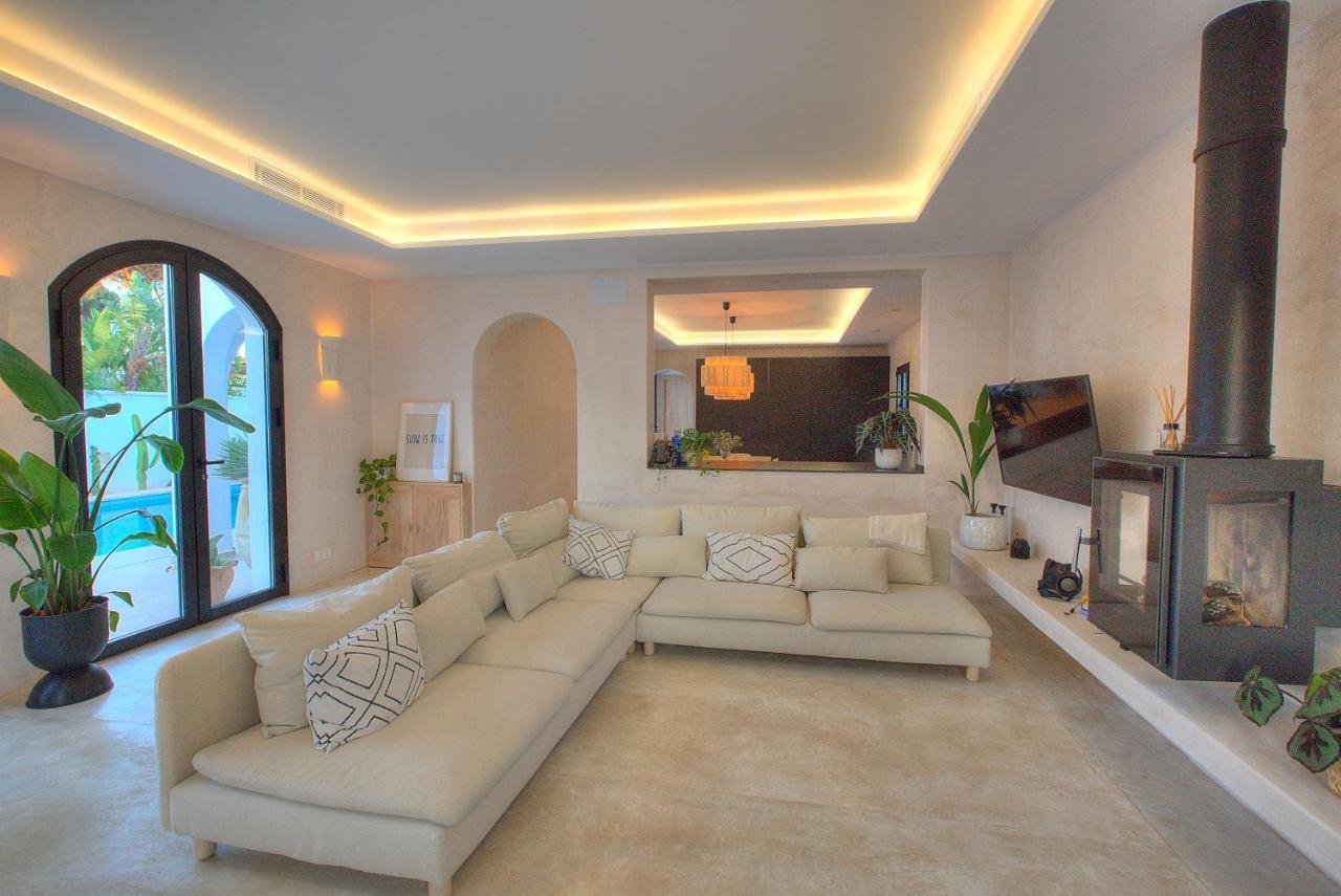 Villa Mas Tranquila - A Stylish Villa With Pool 150 M From The Beach Conil De La Frontera Eksteriør billede